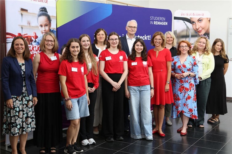 Ada-Lovelace-Projekt fördert Mädchen in MINT am Campus Remagen