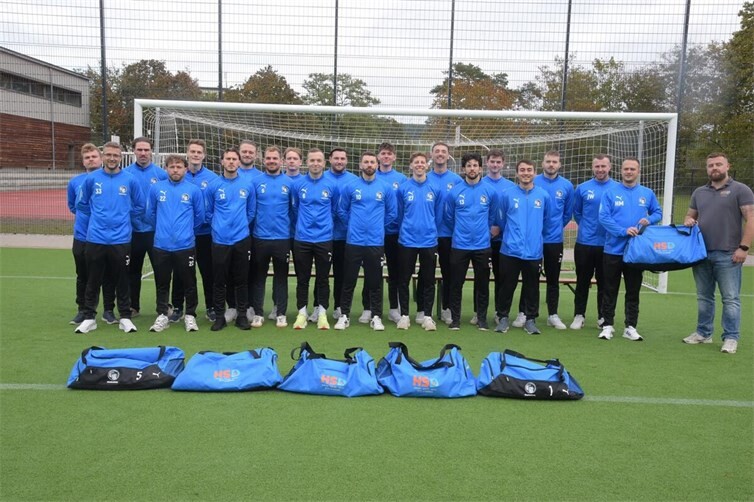 SG Bachem/Walporzheim erhält neue Sporttaschen durch HSD GmbH Sponsoring