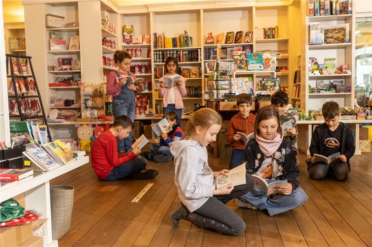 Kostenloses Buchgeschenk in der Stadtbücherei zum Welttag des Buches