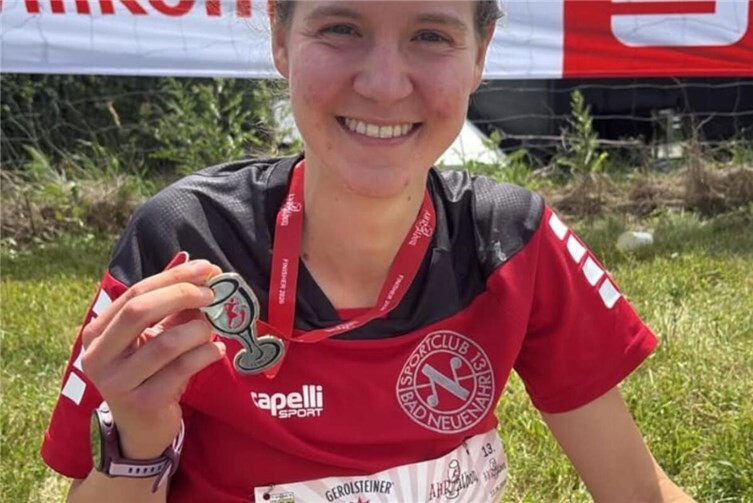 Ann-Kathrin Goltermann als Viertplatzierte beim Ahrathon Marathon