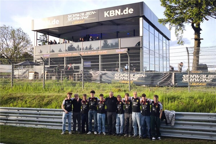 B1 Mannschaftsausflug zum Nürburgring: Rennspektakel und Simulatoren in der Eifel erleben