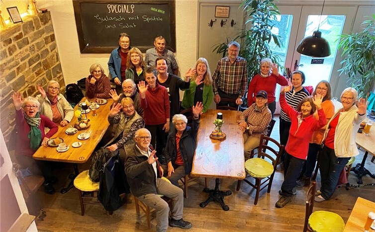 Landfrauen und –männer wanderten rund um Krälingen