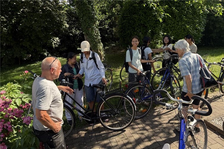 Fahrrad AG Sinzig unterstützt Myanmar-Pflegeschülerinnen mit Mobilitätslösungen