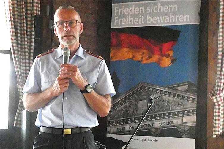 Sicherheitspolitik - Wein und Musik