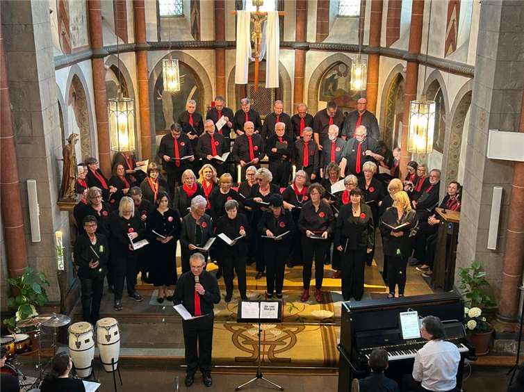 Musikalischer Brückenschlag zwischen Kirche und Halle 