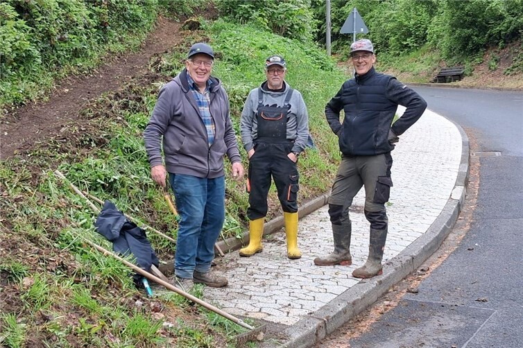 Gehfähiger Fußpfad von Frankenweg zur Hardt in Kempenich erneuert