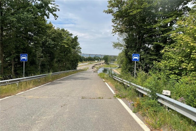 Umfrage: Auf wie vielen Spuren sollte die B 266 zukünftig verlaufen?