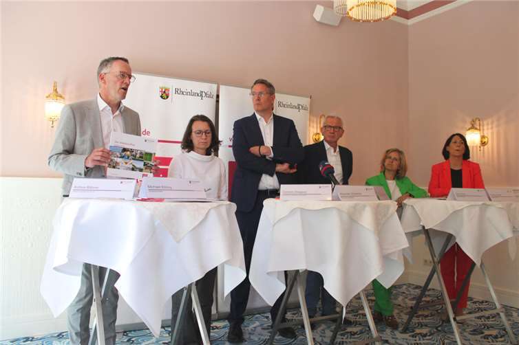 Ahrtal: Fortschritte und Herausforderungen im Fokus 