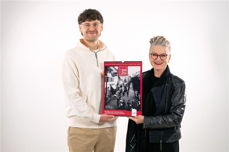 -Anzeige- Neuer historischer Kalender von Foto Flück 