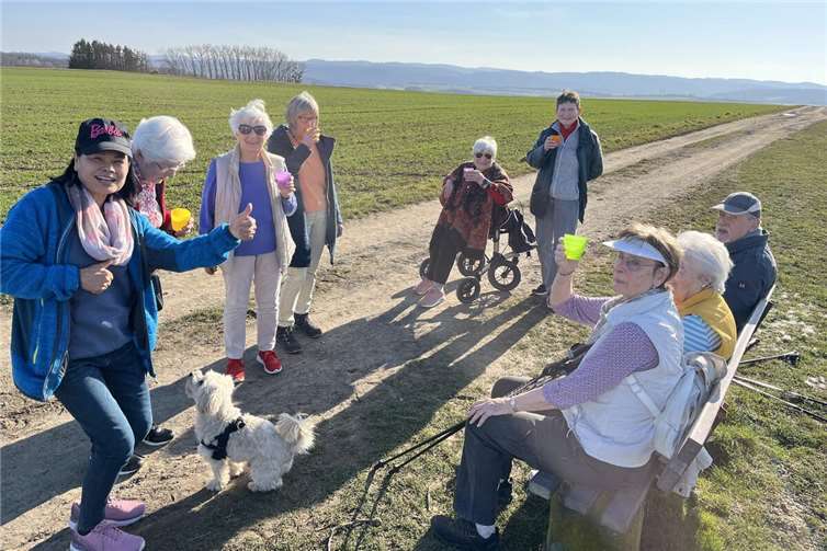 Gemeinsam die Frühlingssonne genießen 