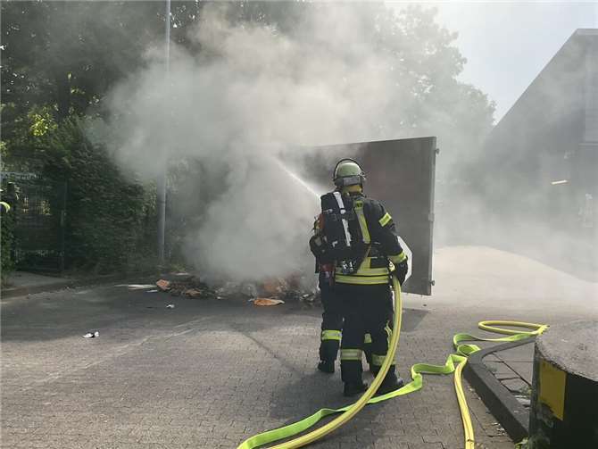 Einsatzreiche Stunden für die Bonner Feuerwehr 