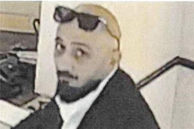 12.06.:Siegburg: Pärchen erbeutet Schmuck im Wert von mehr als 35.000 Euro