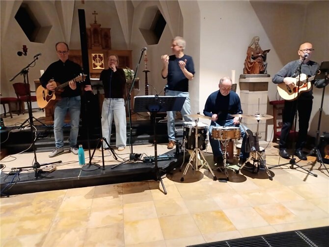 „Acoustic Alley“ begeisterte in St. Anna Bachem