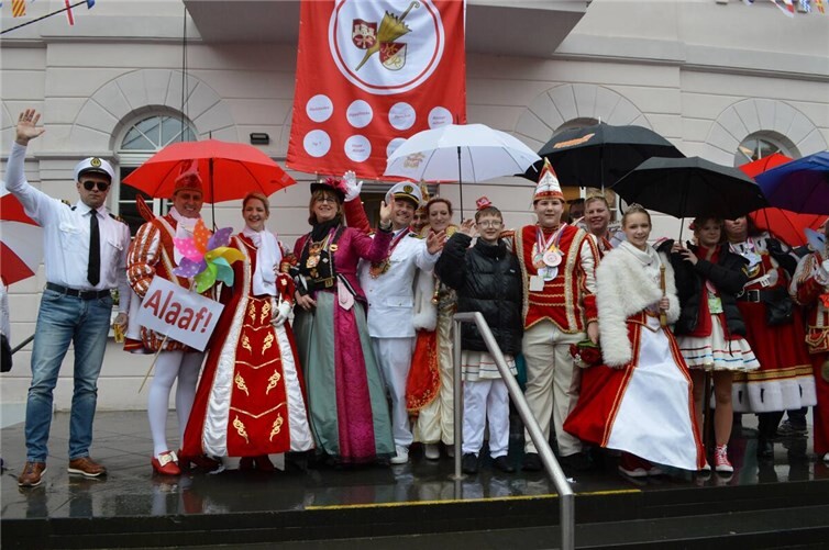 Remagener Möhnen stürmten das Rathaus