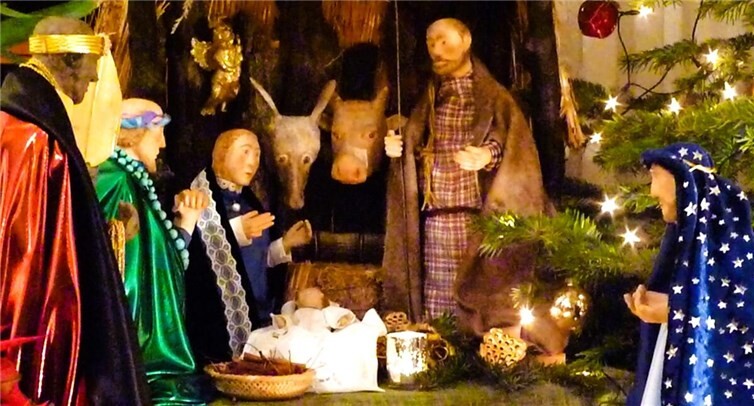 Figuren, Gesang und Gebet