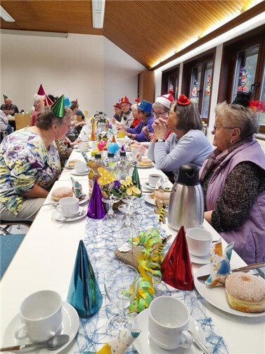 Karnevalistisches Klappcafé