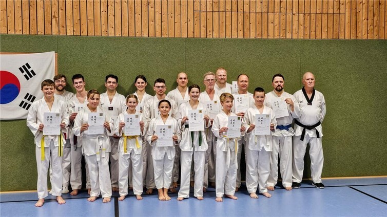 Erfolgreiche Gürtelprüfungen in Ahrweiler: Taekwondo-Schüler glänzen