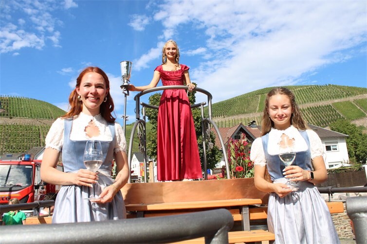 Dernauer Winzerfest lockt Tausende ins Ahrtal