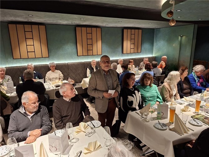 Gemütlicher Abend mit Gästen