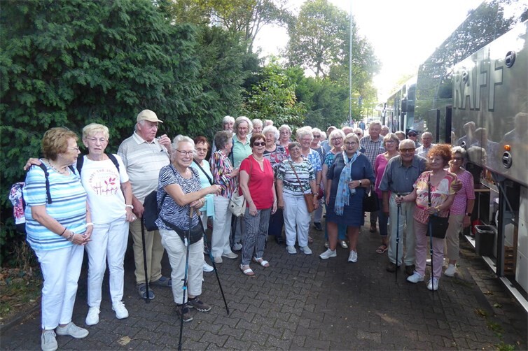 VdK Ahrweiler organisiert Tagesfahrt zur Landesgartenschau Neuss und Düsseldorfer Altstadt“,
