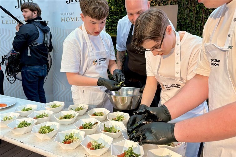 Junge Köche aus Köln kochen mit Profis beim Europakongress der Spitzenköche
