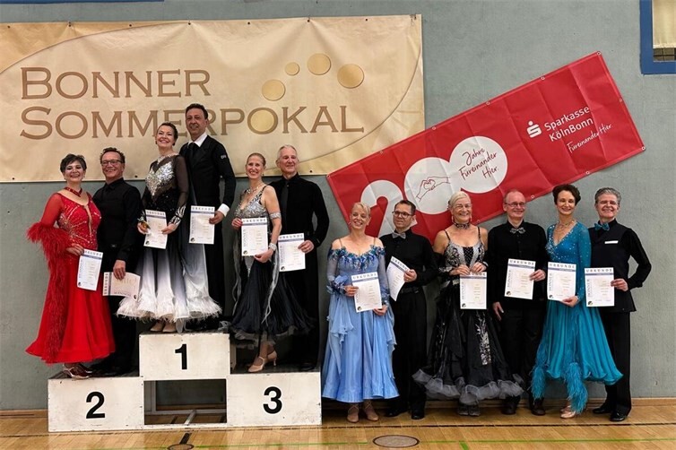 Tanzsportclub Rhein-Ahr Sinzig glänzt beim Bonner Sommerpokal 2026 mit drei Siegen