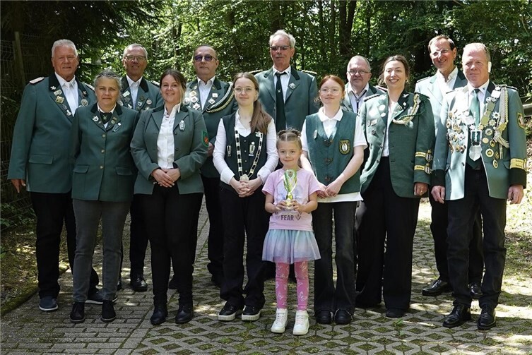 Bezirkskönigs- und Prinzenschießen im Brohltal mit erfolgreichen Teilnehmern