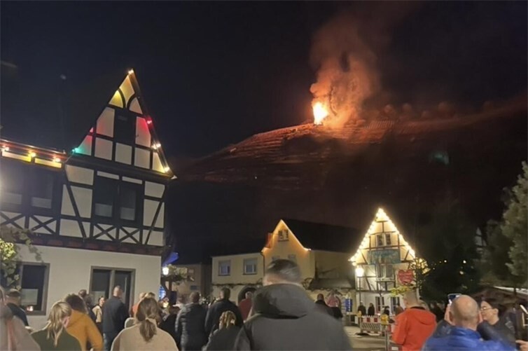 St. Martinsumzug mit Fackelsegnung und Wecken in Walporzheim