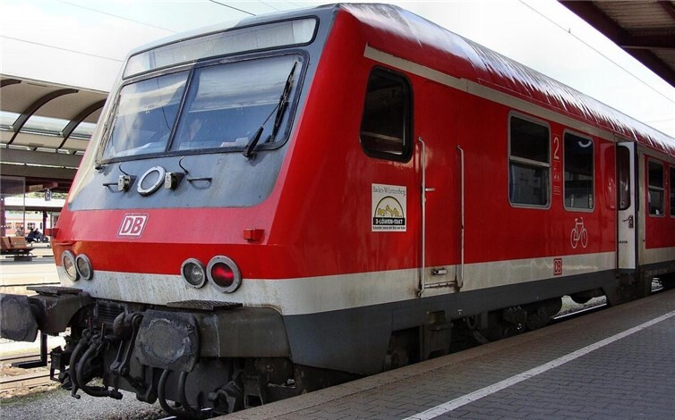 Profitester des SPNV-Nord sind im Einsatz für die Fahrgäste