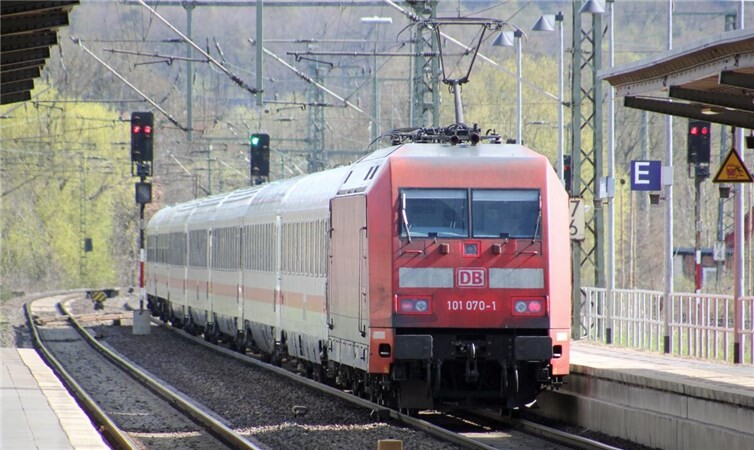 Trans Regio: Schienenersatzverkehr im Juli