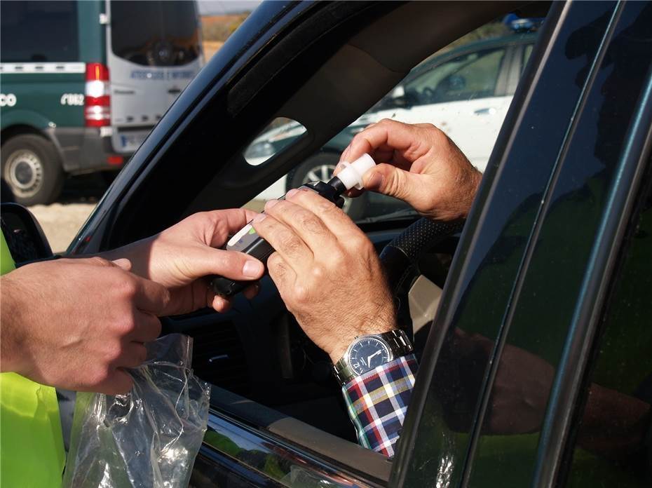  Neuhäusel: Fahrer erheblich alkoholisiert