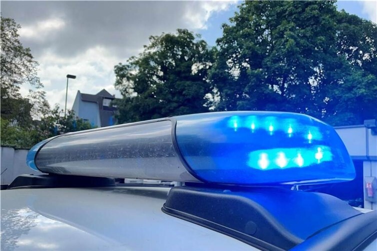 23.12.: Nach Belästigung: Couragierte 18-Jährige schlägt Täter mit Pfefferspray in die Flucht