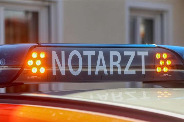 16.07.: Auto fliegt Böschung hoch – aufwendige Bergung bei Rothe Kreuz! 