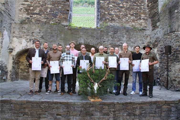 16 neue Jungjäger im Kreis Ahrweiler 