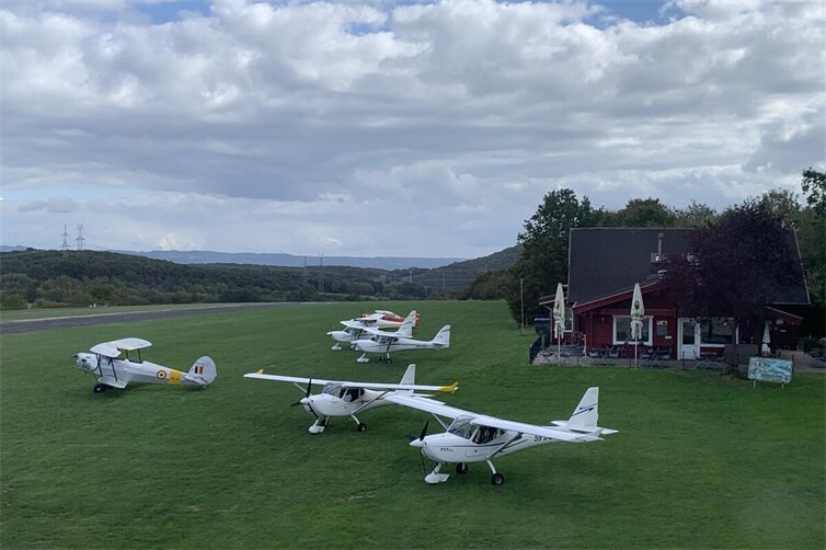 Ultraleichtflugzeuge aus Belgien besuchen Flugplatz Bad Neuenahr-Ahrweiler