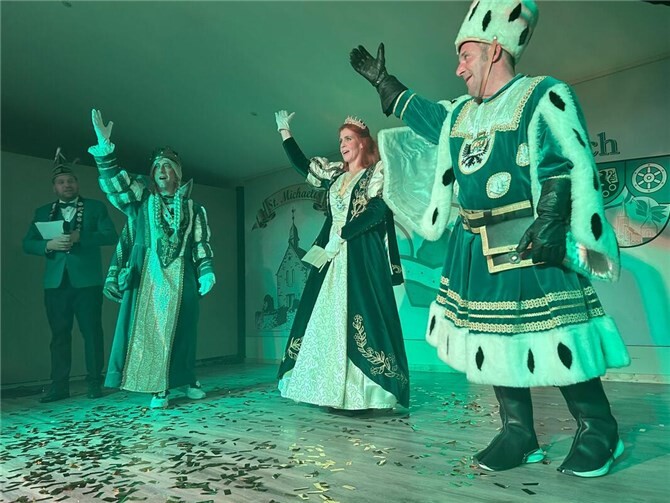 Ein Dreigestirn regiert die Jecken