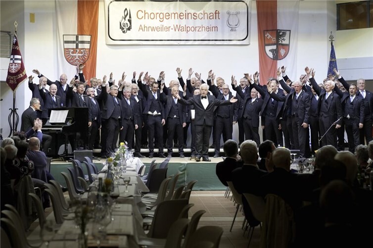 Jubiläumsfeier der Chorgemeinschaft Ahrweiler-Walporzheim mit Konzerten und Ehrungen