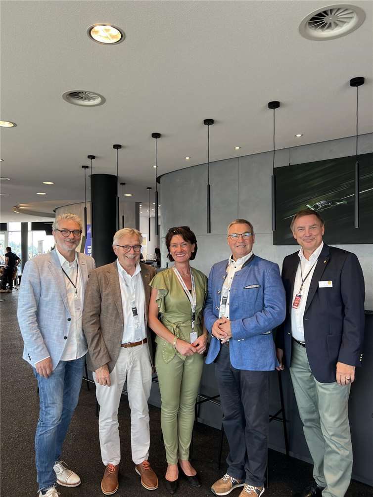 Die CDU-Landtagsabgeordneten Horst Gies und Petra Schneider waren beim ADAC Truck Grand Prix zu Gast 
