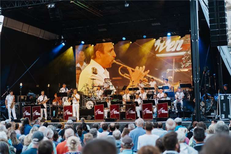 Musik trifft Menschlichkeit: Mayen sammelt für den guten Zweck 