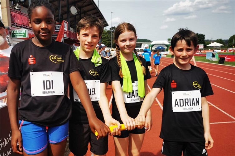 Starke U12/U14 Mixstaffel der LG Kreis Ahrweiler beim Weltklasse Meeting in Rehlingen