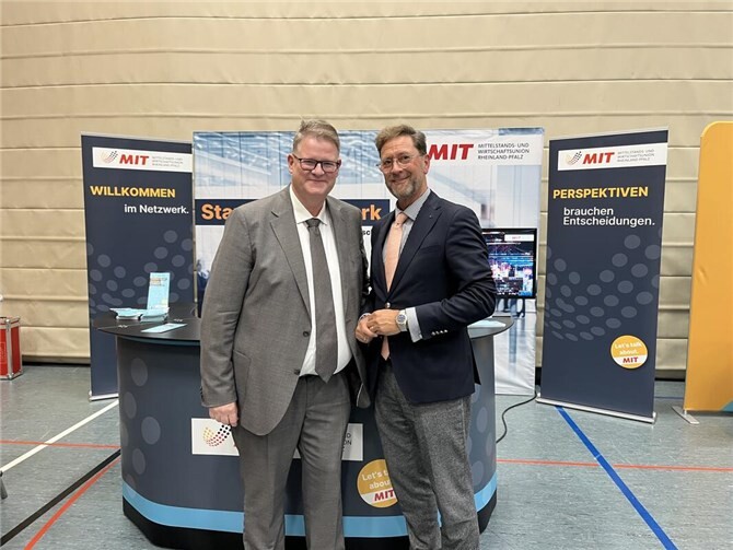 Überbordung von Bürokratie nimmt kein Ende