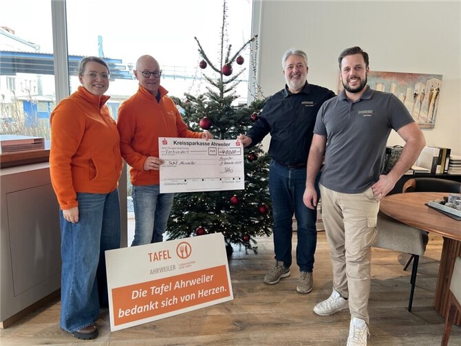 Schreinerei Nelles spendet für die Tafel Ahrweiler