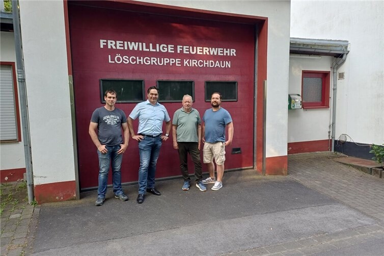 Grüne Stadtratsfraktion besucht Löschgruppe Kirchdaun zur Stärkung der Feuerwehr